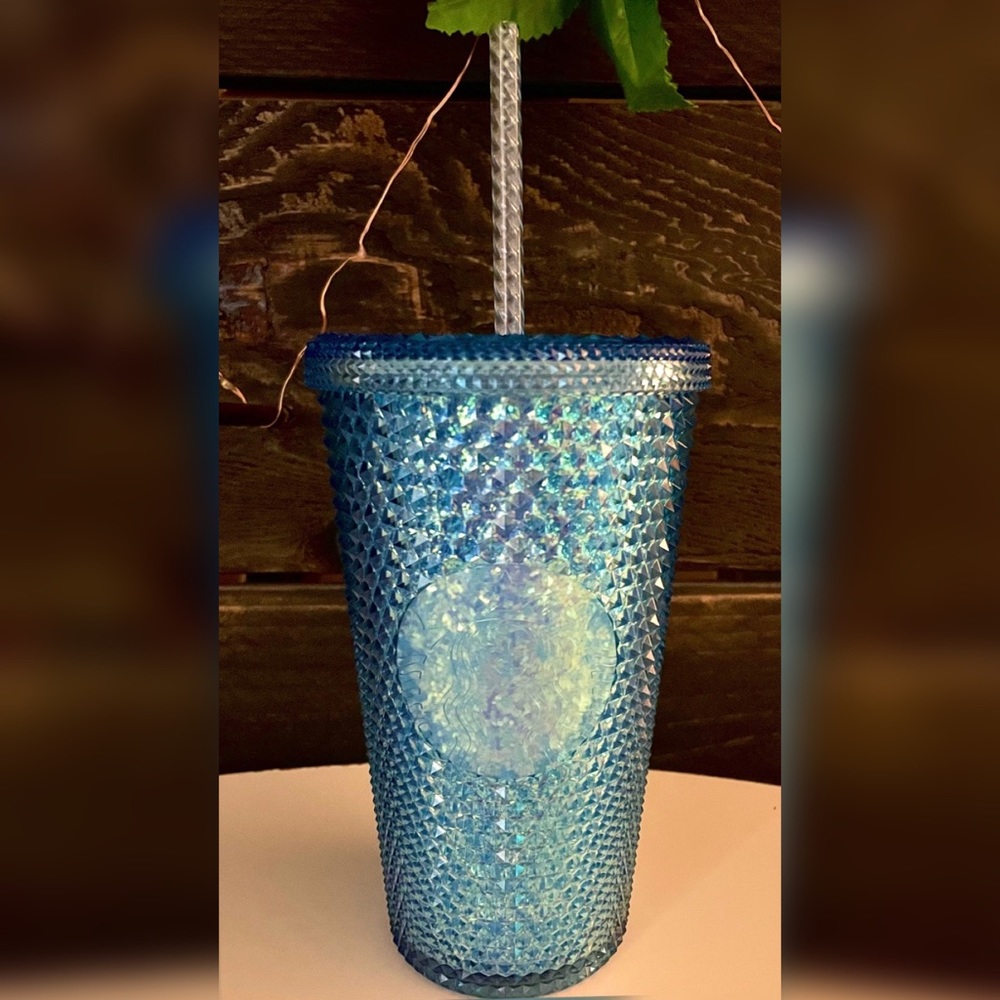 💎 NWT Starbucks Japan Release Prism Blue Glitter Studded Grande Cup 💎